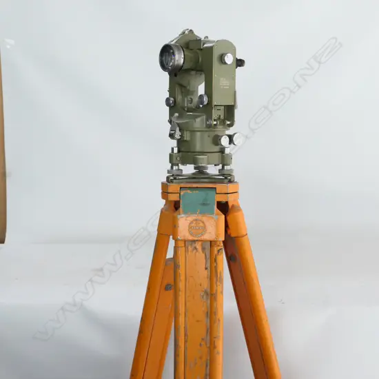 WILD, HEERBRUG, SWITZERLAND THEODOLITE, WITH RED PAINTED METAL CASE & ORANGE PAINTED TRIPOD